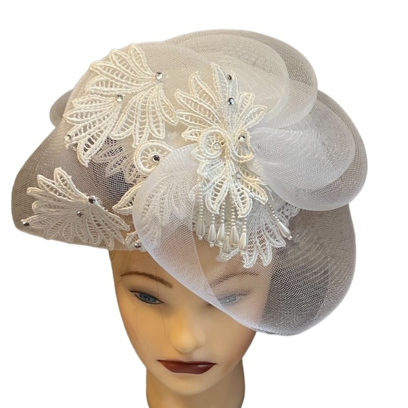 Ms Divine Fascinator Hat with Clip, Kentucky Hat for  Tea Party‎ Wedding white main image 4